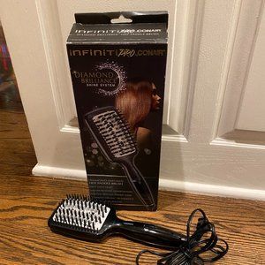 CONAIR Pro Diamond-Brilliance Ceramic Hot Brush